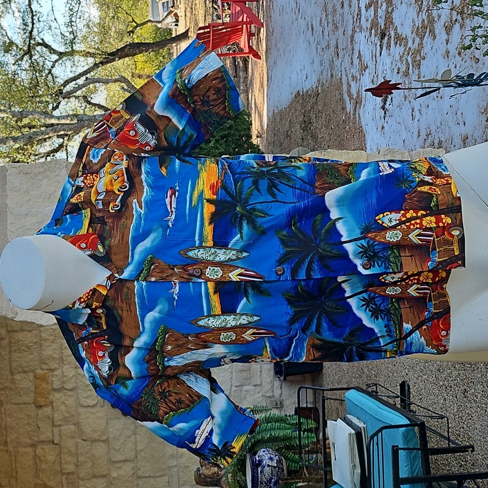 ROYAL HAWAIIAN Creations Blue Waikiki Aloha Shirt Woodies Surfboards Waves SMALL